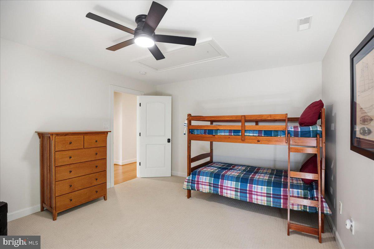 7335 Perry Ln Property Photo 48