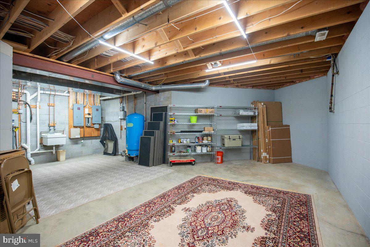 7335 Perry Ln Property Photo 77