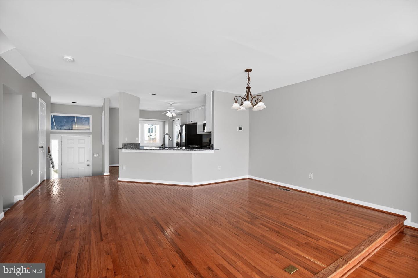 8076 Windward Key Dr Property Photo 4