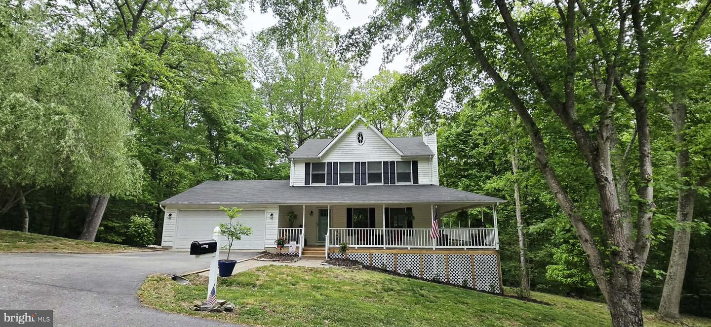 8432 Sailboat Ln Property Photo 1