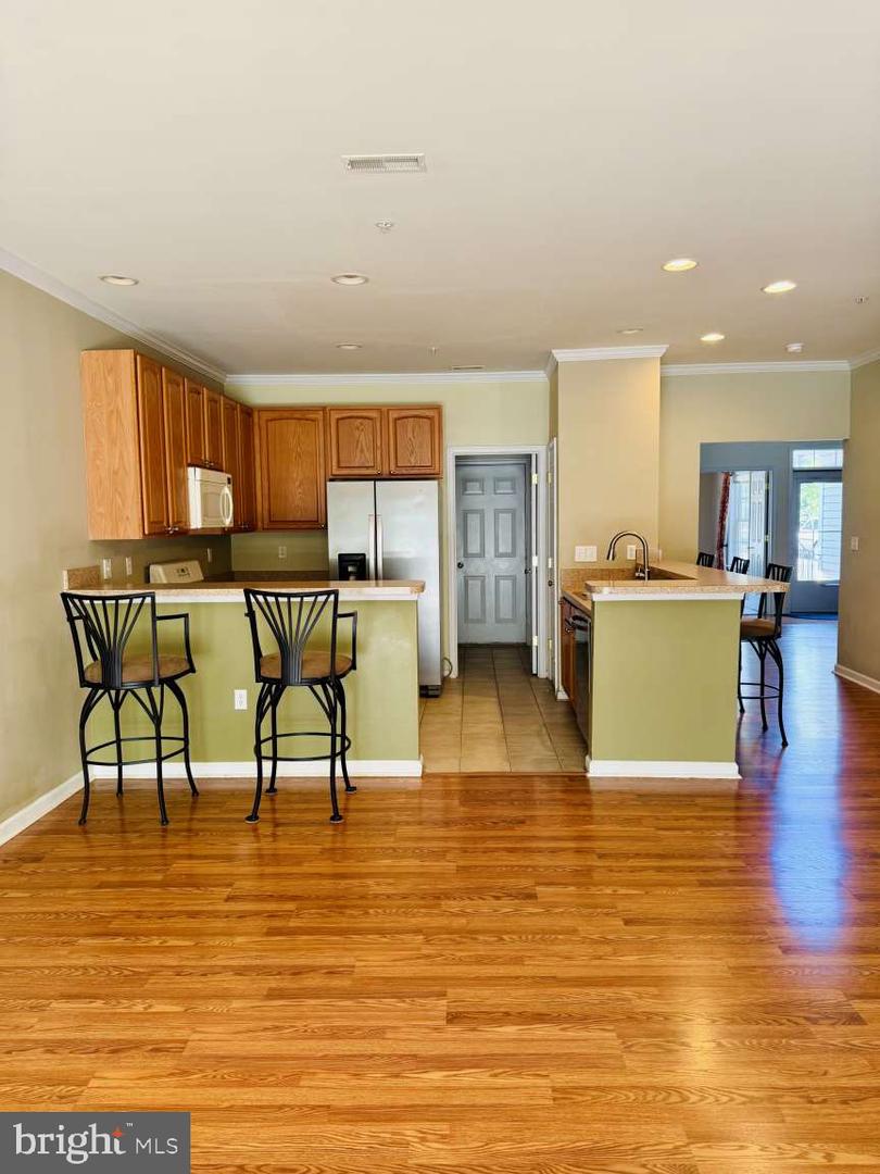 629 Ruxton Rd #74 Property Photo 6