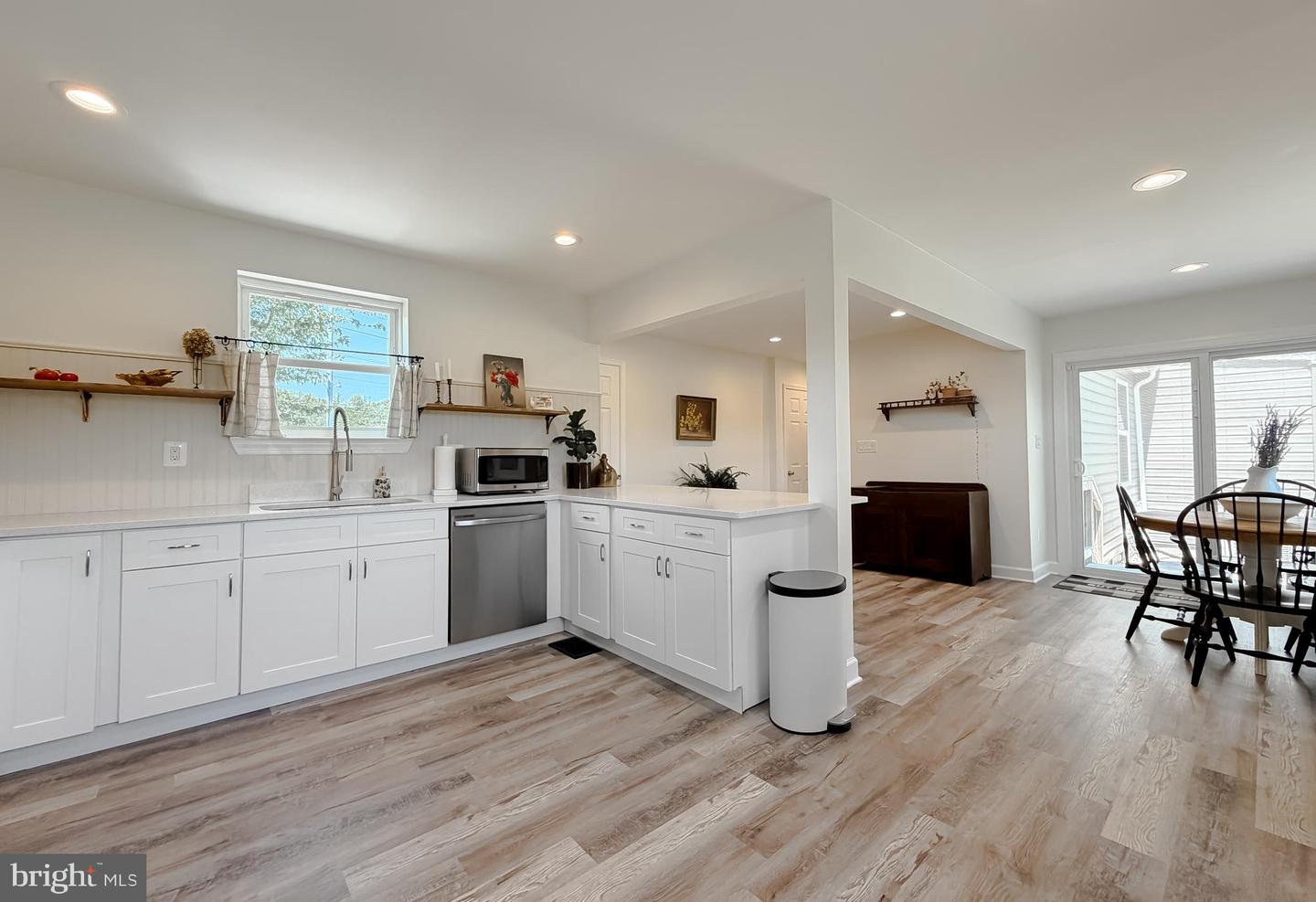 4985 Solomons Island Rd Property Photo 6