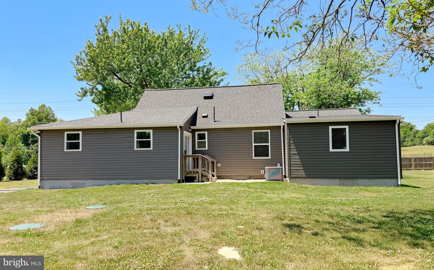 4985 Solomons Island Rd Property Photo 49