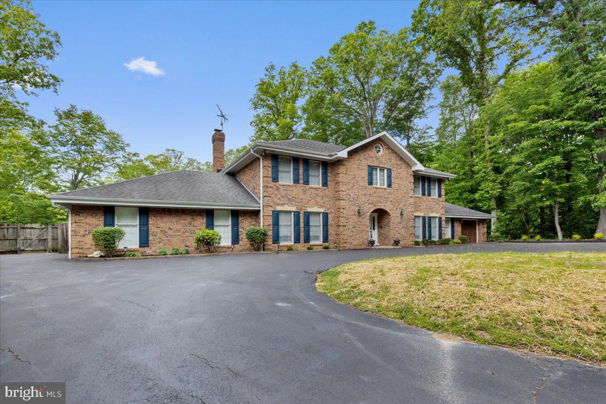 3901 Lakeside Ct Property Photo 1