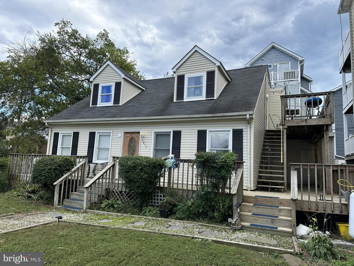 9217 ANNAPOLIS AVE Property Photo 1