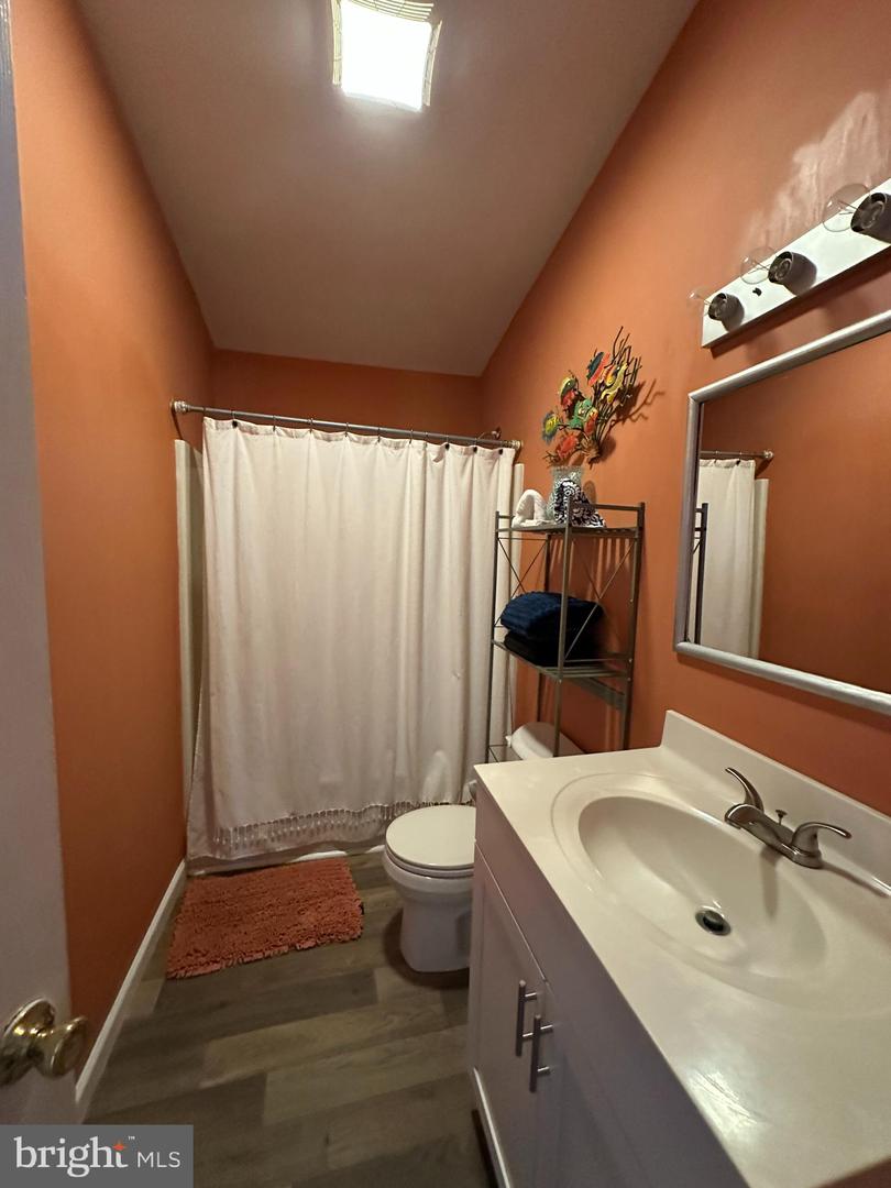 9217 Annapolis Ave Property Photo 5