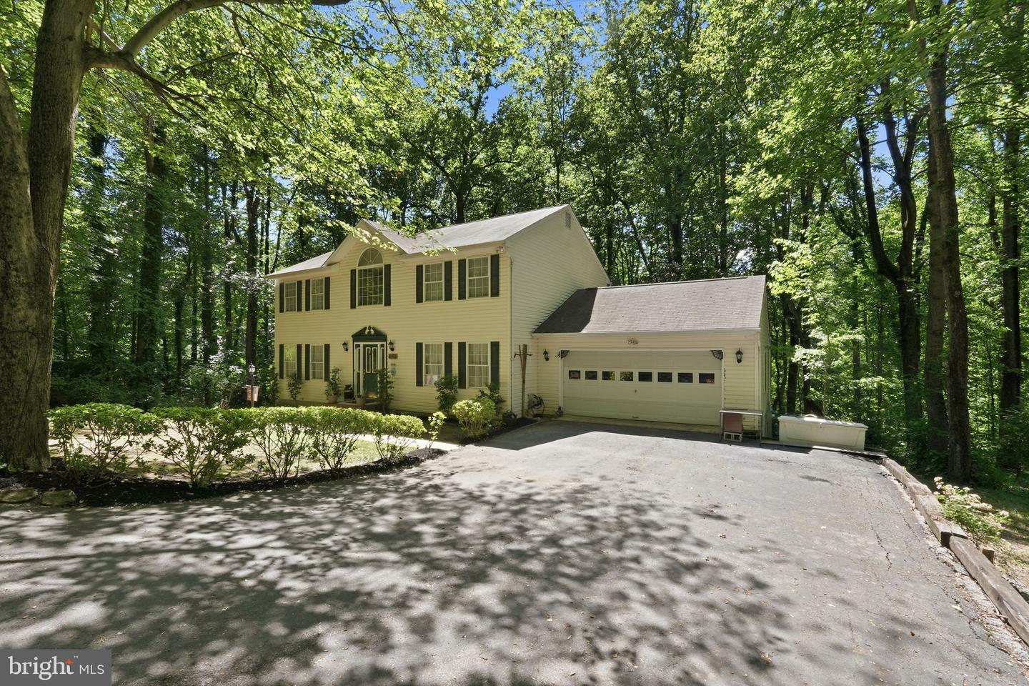 4010 Beach Dr Property Photo 1