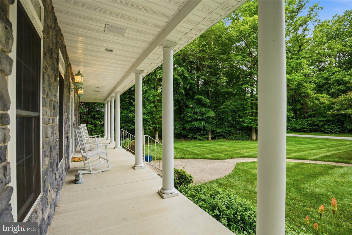 12033 Steven Ln Property Photo 7