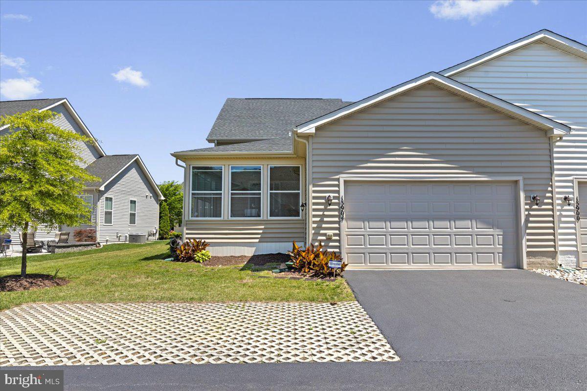 13904 Ensign Rd Property Photo 4