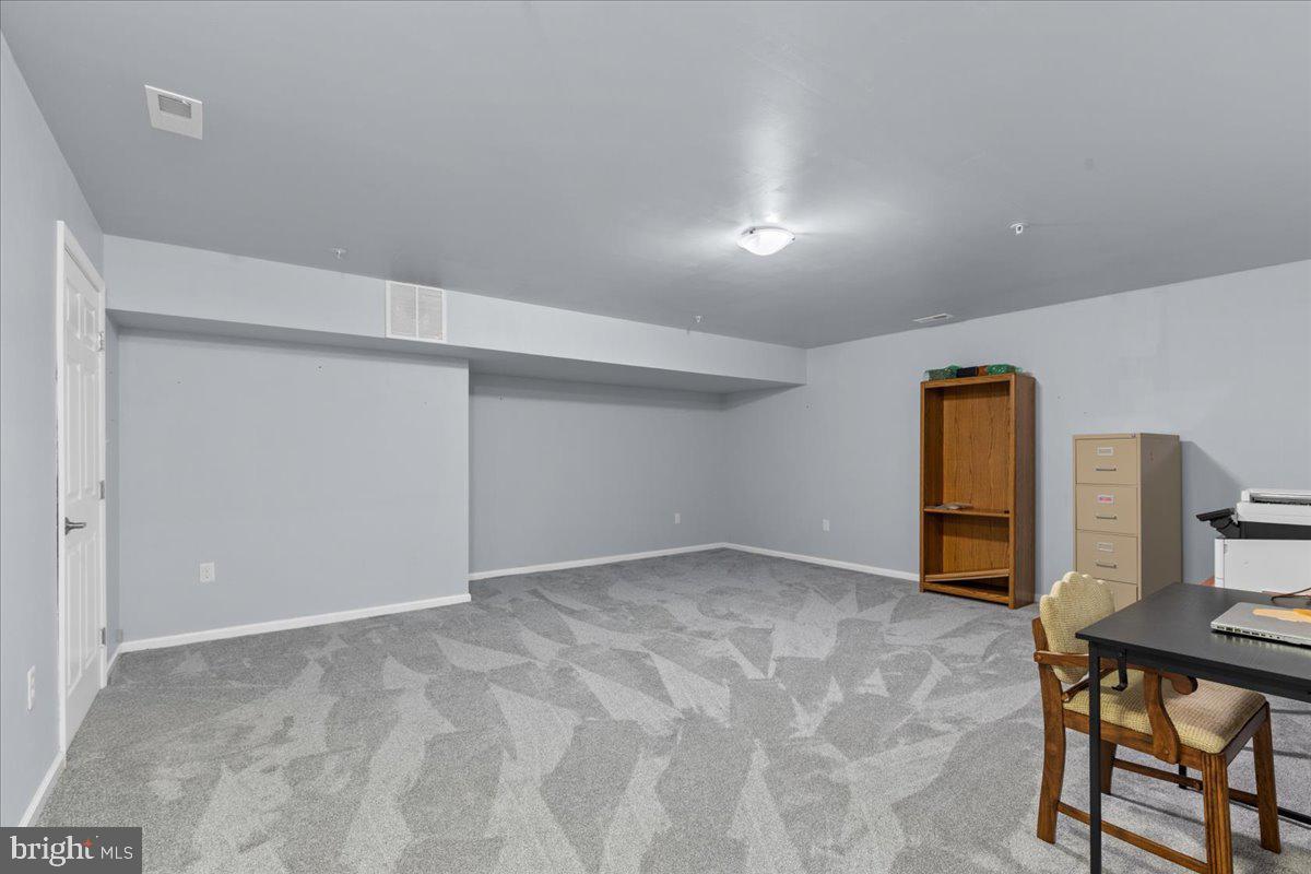 13904 Ensign Rd Property Photo 34