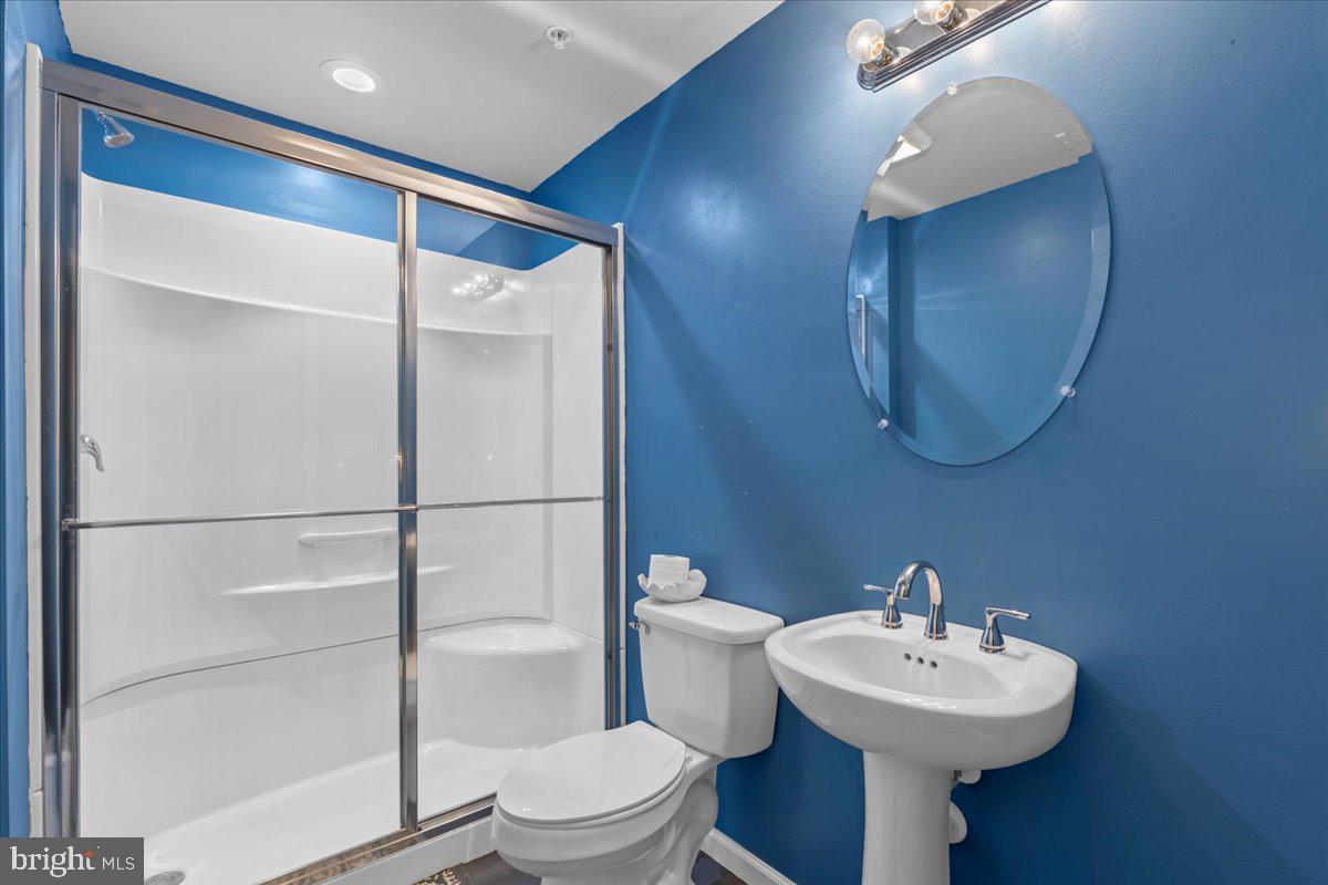 13904 Ensign Rd Property Photo 40