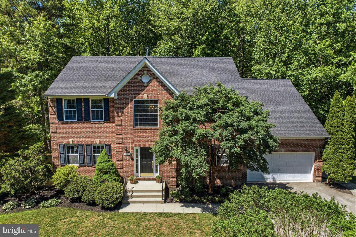 2424 Springbrook Ct Property Photo 5