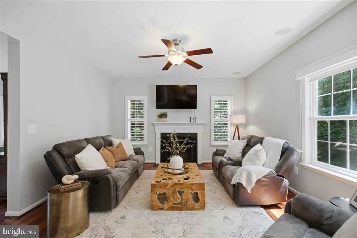 2424 Springbrook Ct Property Photo 22