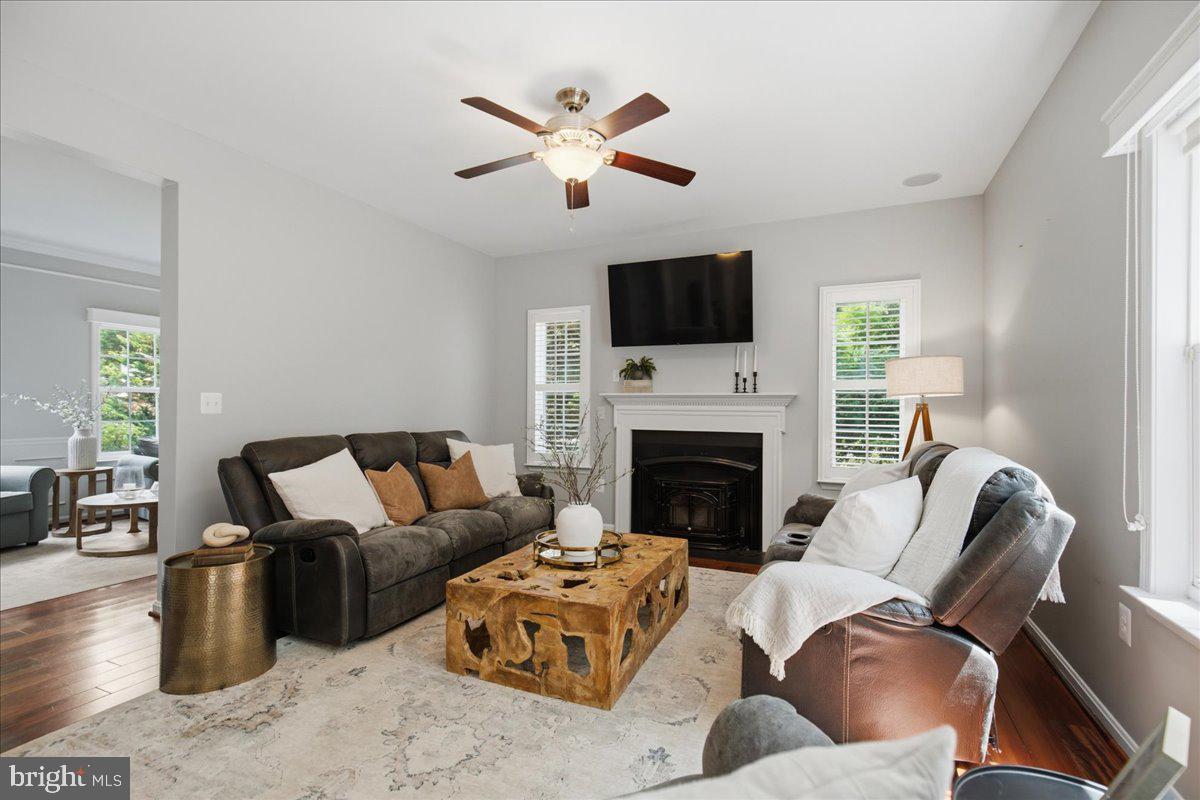2424 Springbrook Ct Property Photo 24