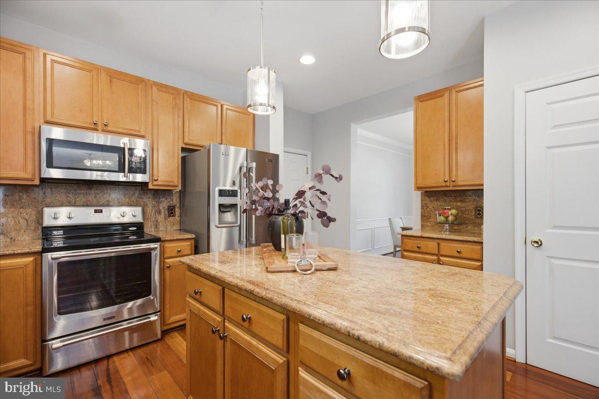 2424 Springbrook Ct Property Photo 38