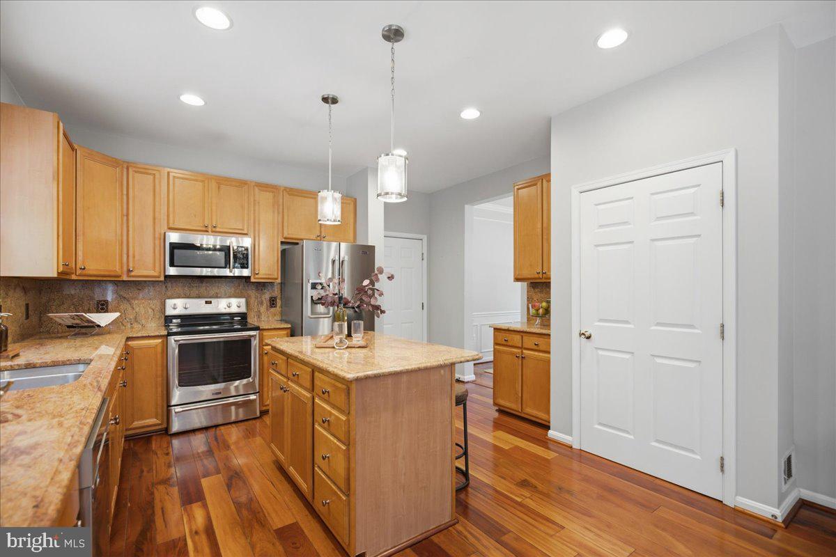 2424 Springbrook Ct Property Photo 40