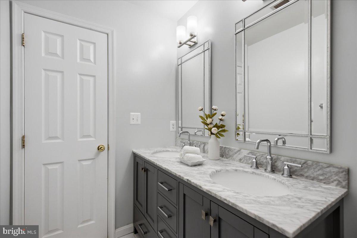 2424 Springbrook Ct Property Photo 65