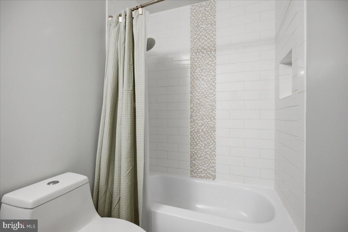 2424 Springbrook Ct Property Photo 66
