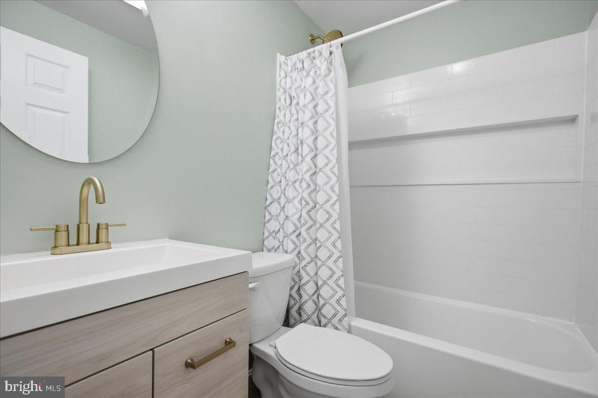 2424 Springbrook Ct Property Photo 77