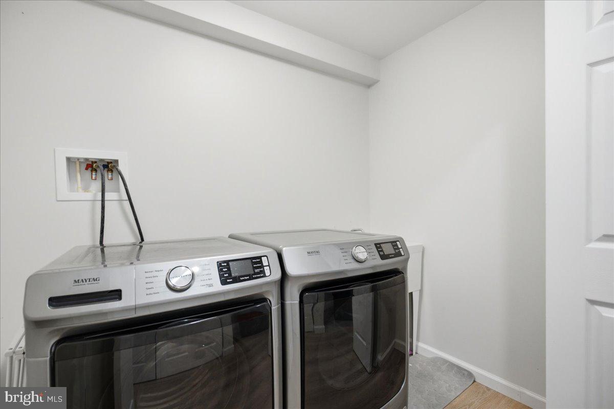 2424 Springbrook Ct Property Photo 78
