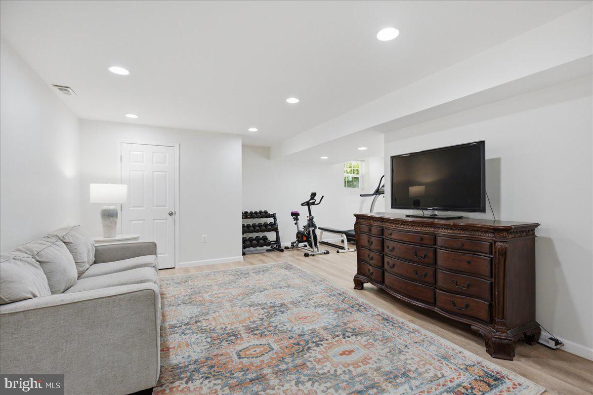 2424 Springbrook Ct Property Photo 82