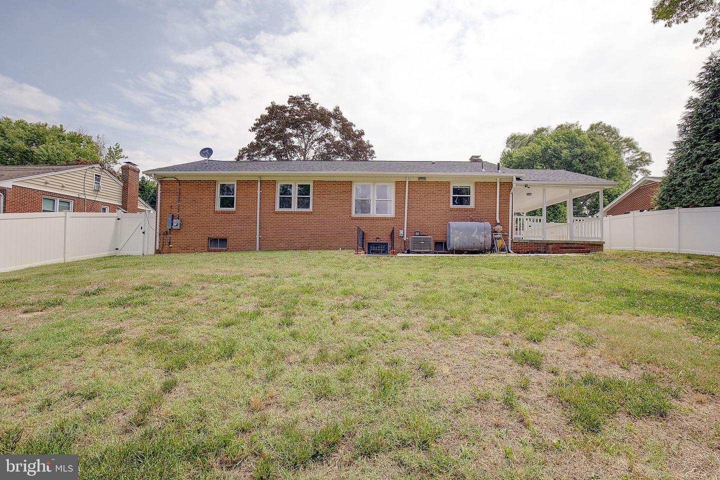 2546 Hillside Dr Property Photo 17