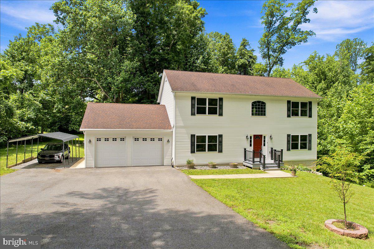 3955 Breezy Point Rd Property Photo 1