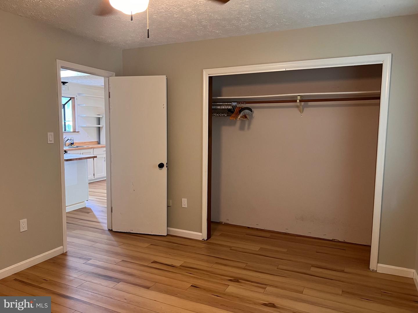 910 Golden West Way Property Photo 20