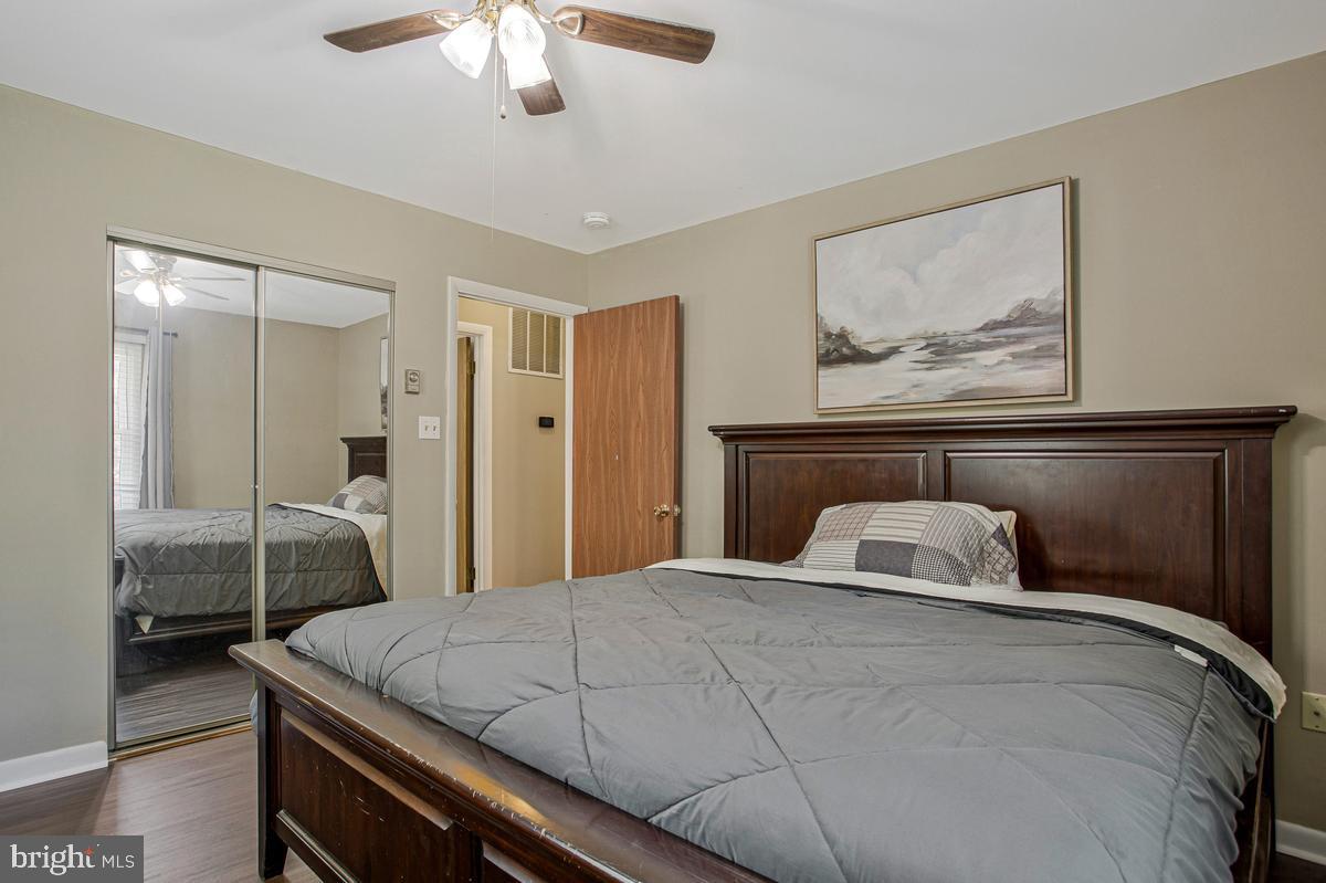 2811 Glasgow Way Property Photo 9