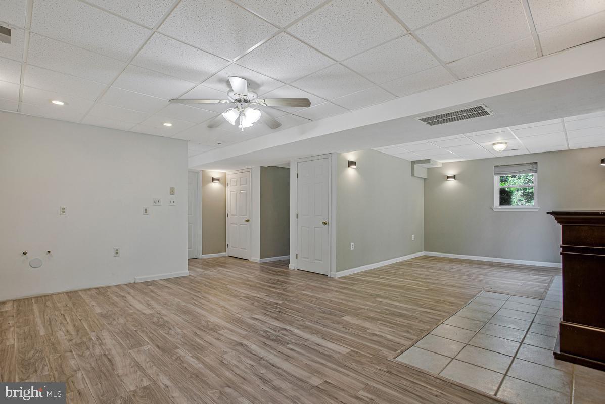 2811 Glasgow Way Property Photo 20