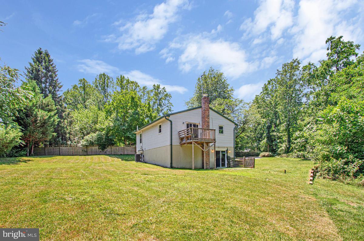 2811 Glasgow Way Property Photo 23