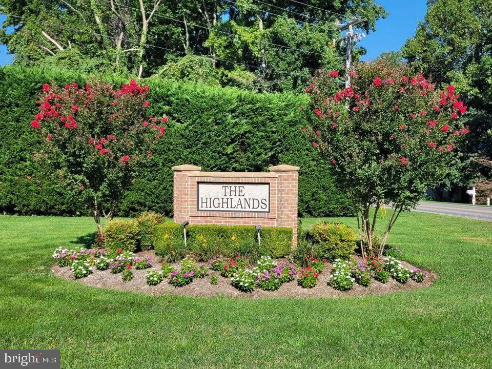 2811 Glasgow Way Property Photo 29