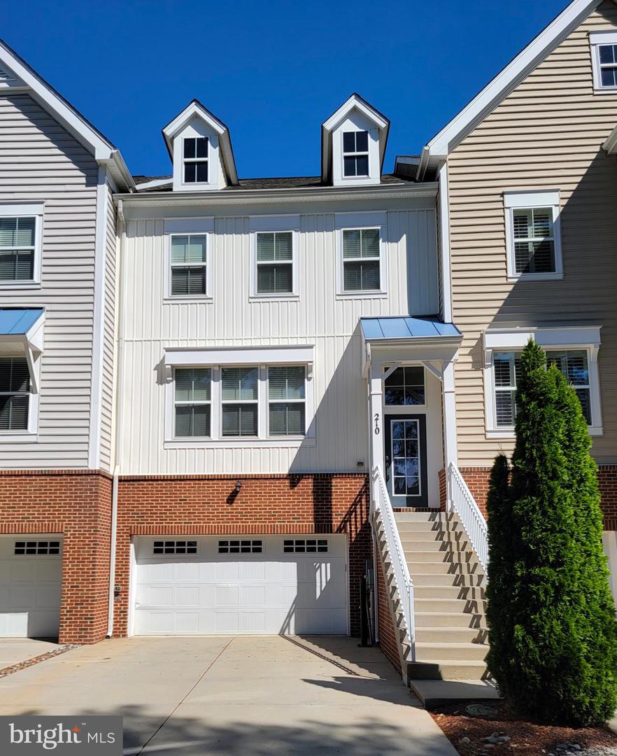 210 Oyster Bay Pl #c2 Property Photo 1