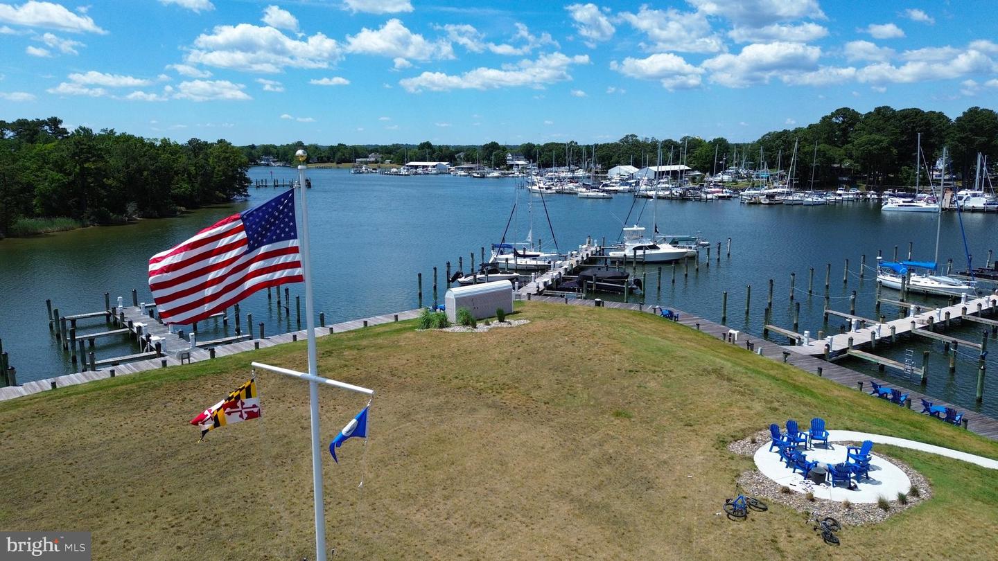 210 Oyster Bay Pl #c2 Property Photo 3
