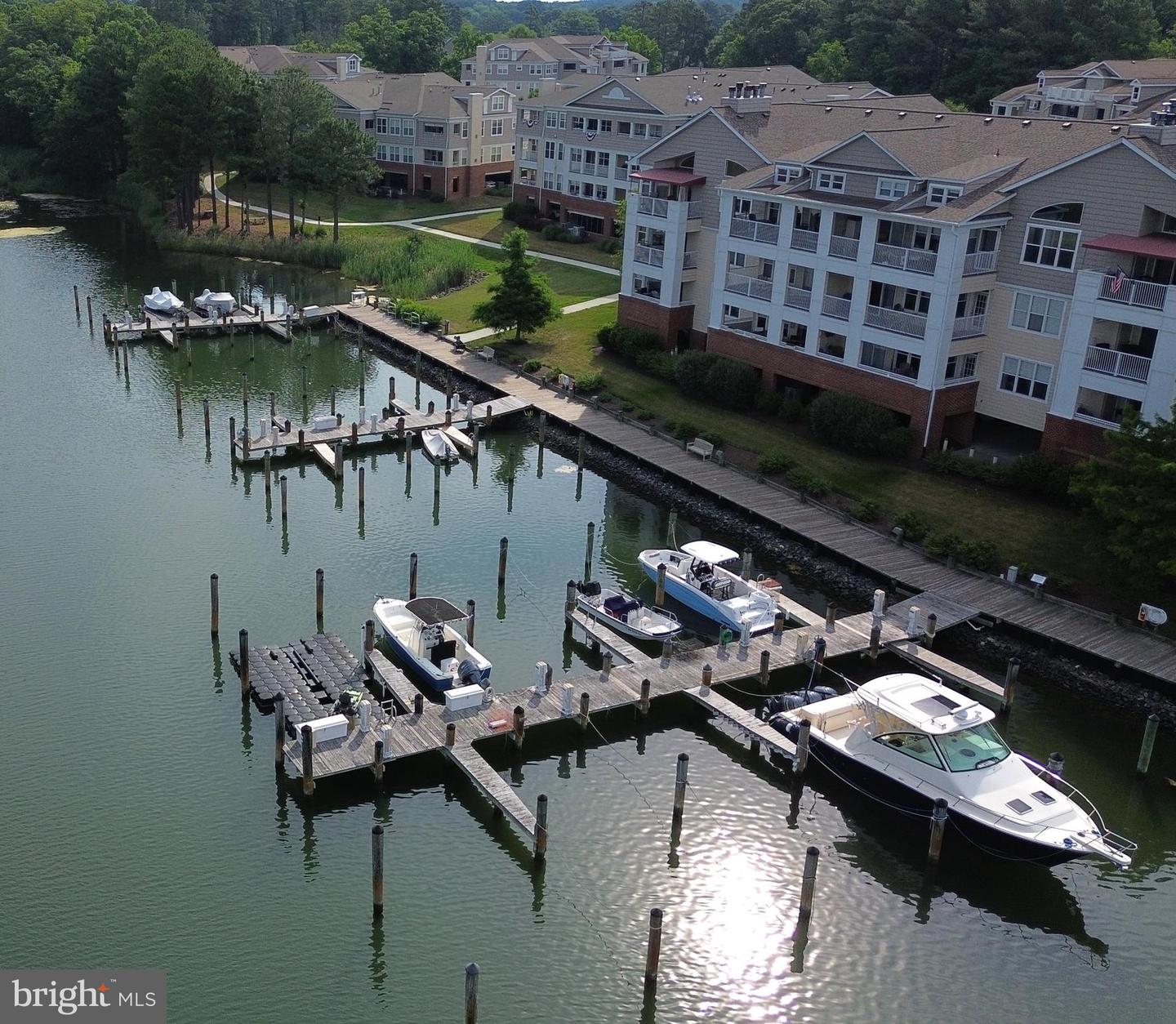 210 Oyster Bay Pl #c2 Property Photo 6