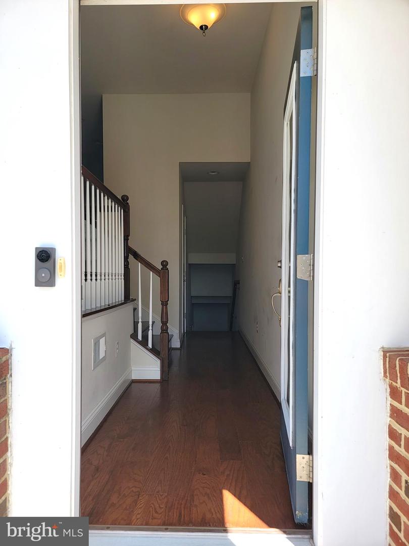 210 Oyster Bay Pl #c2 Property Photo 8