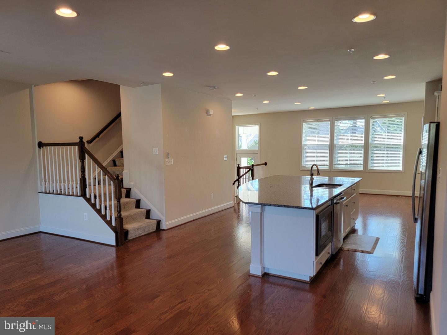 210 Oyster Bay Pl #c2 Property Photo 11