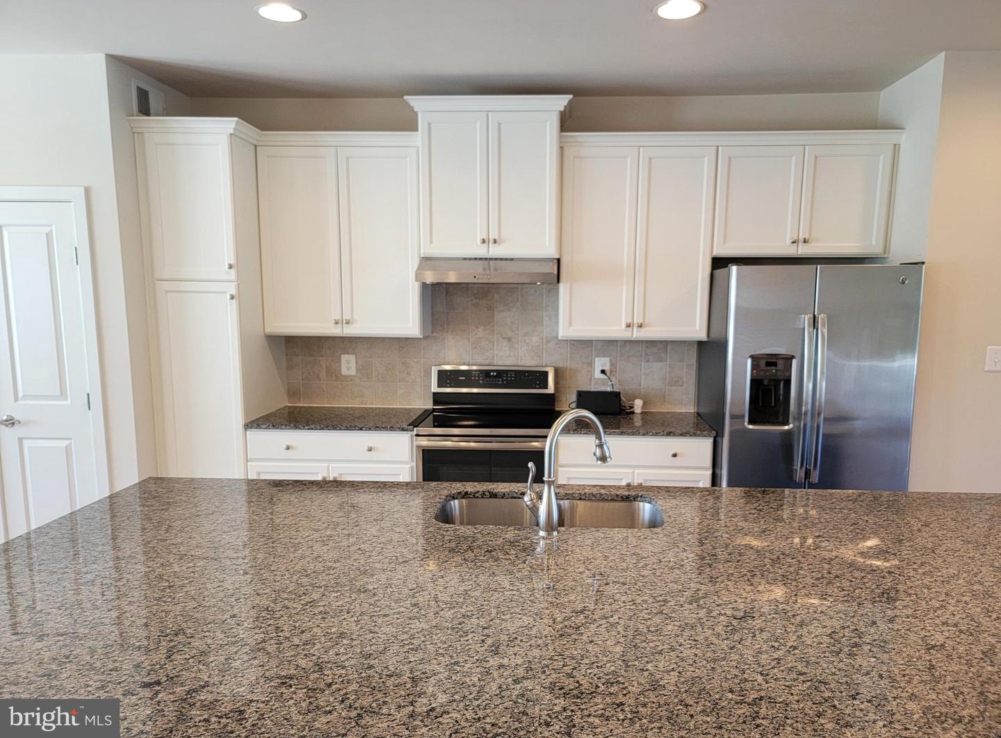 210 Oyster Bay Pl #c2 Property Photo 13