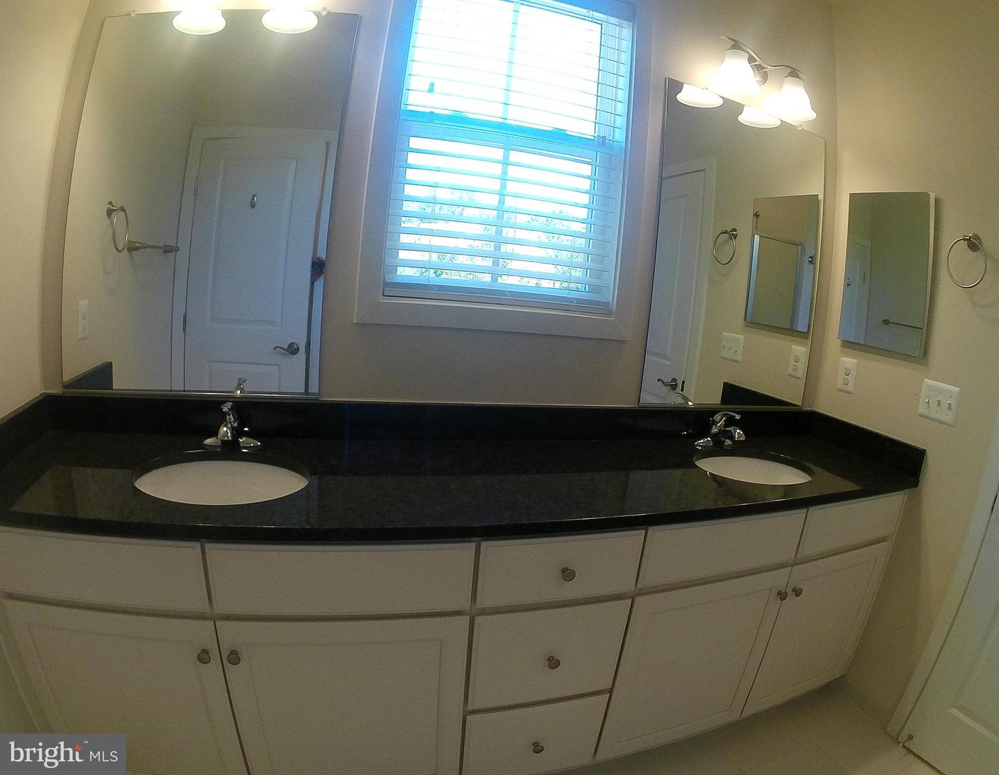 210 Oyster Bay Pl #c2 Property Photo 25