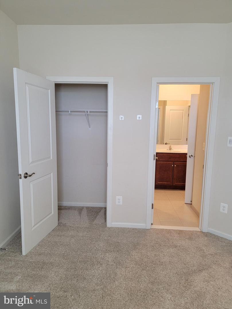210 Oyster Bay Pl #c2 Property Photo 32