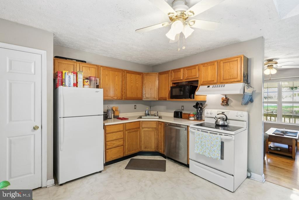 673 Grenada Ln Property Photo 11
