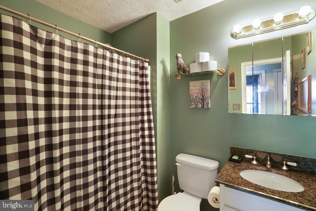 673 Grenada Ln Property Photo 13