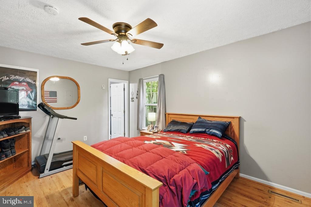 673 Grenada Ln Property Photo 17