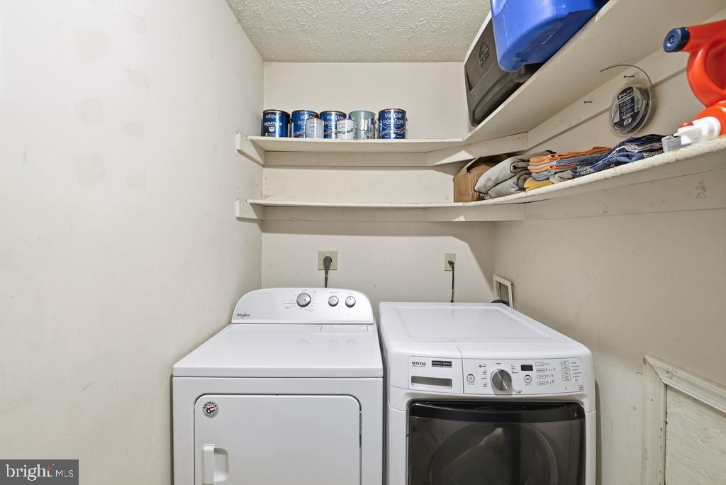 673 Grenada Ln Property Photo 21