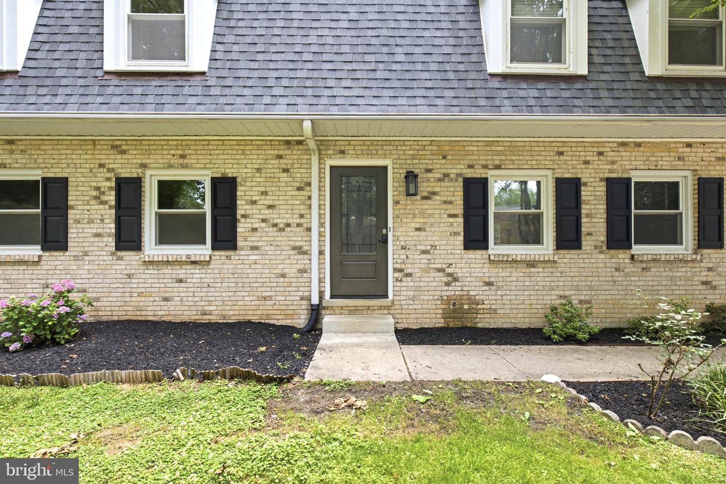 8827 Lafayette Dr Property Photo 5
