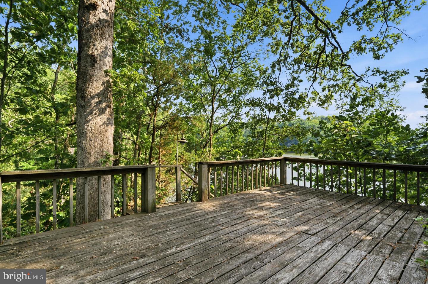 924 Chart Ct Property Photo 16