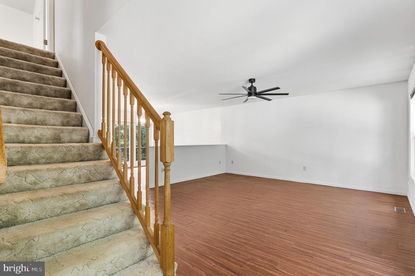 924 Chart Ct Property Photo 27