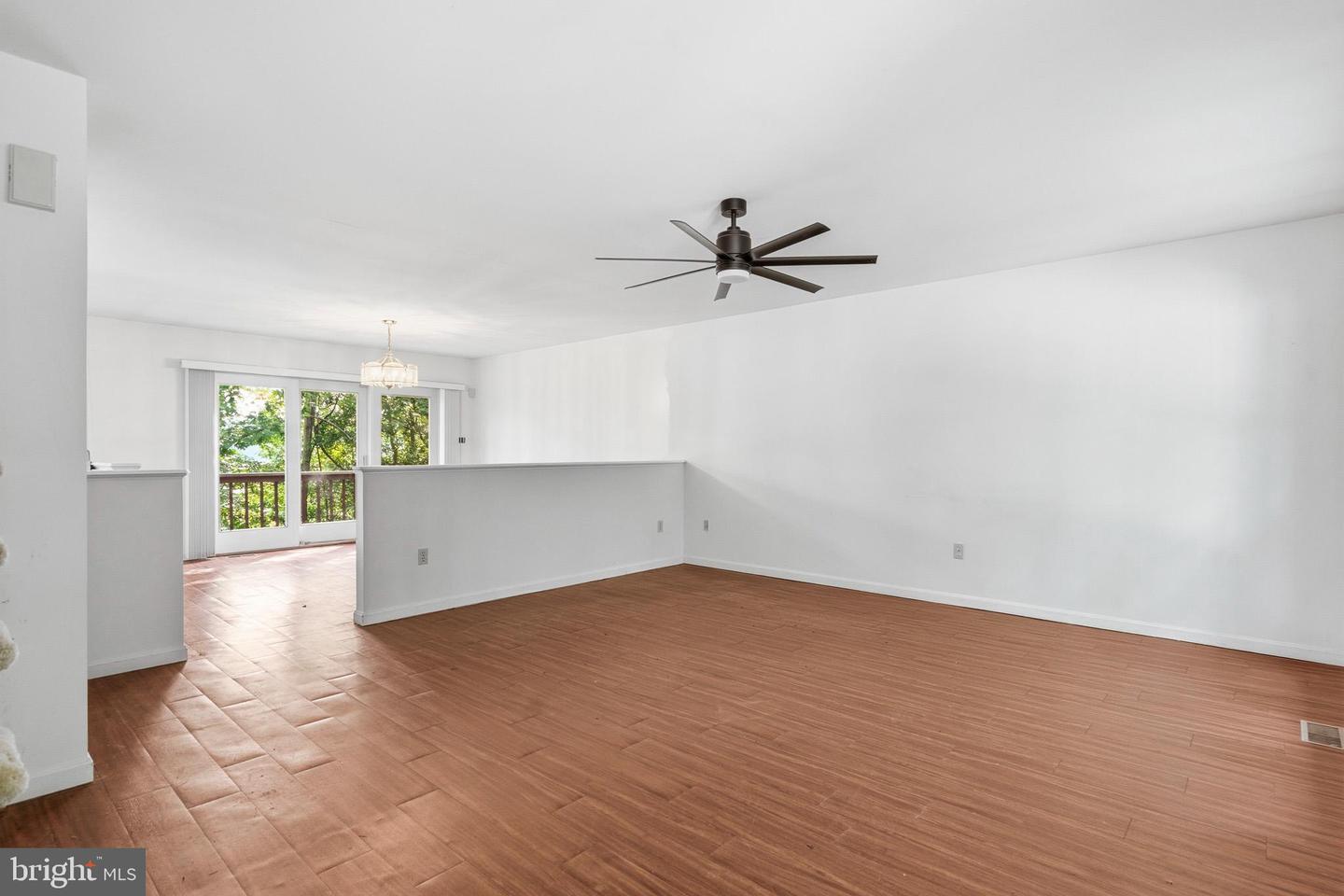 924 Chart Ct Property Photo 28