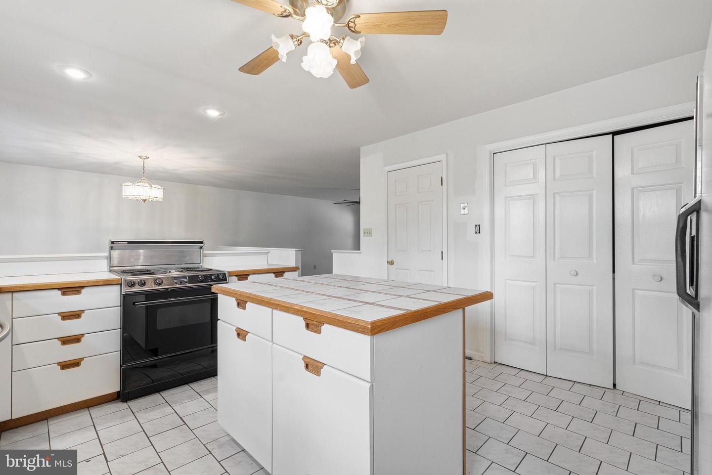 924 Chart Ct Property Photo 42