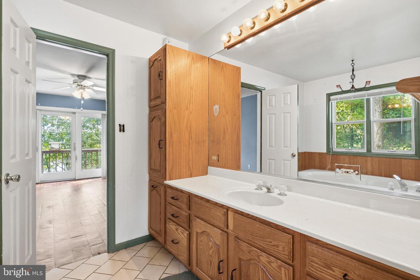 924 Chart Ct Property Photo 58